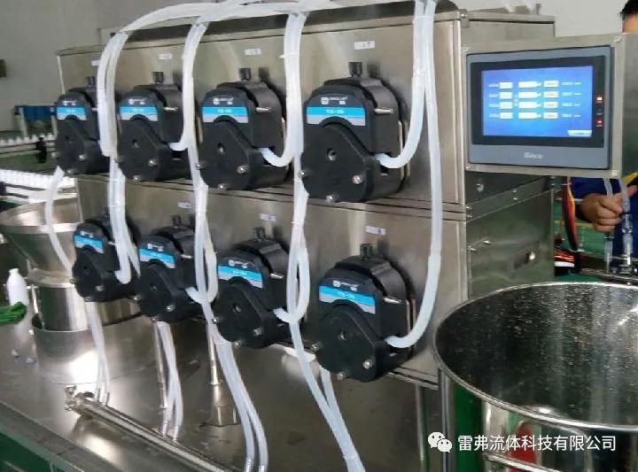 液體定量灌裝機使用照片